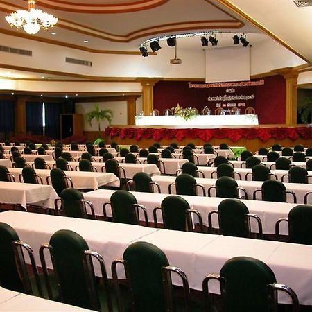 Pathumthani Place Hotel Esterno foto