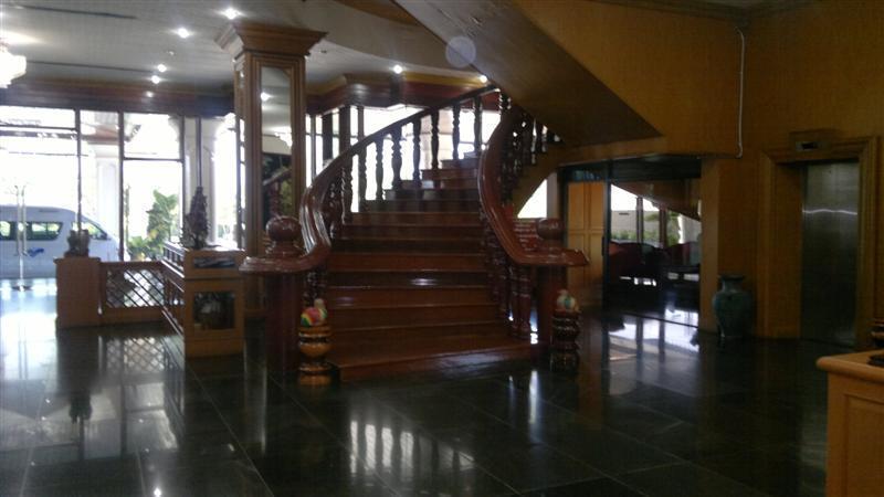 Pathumthani Place Hotel Esterno foto