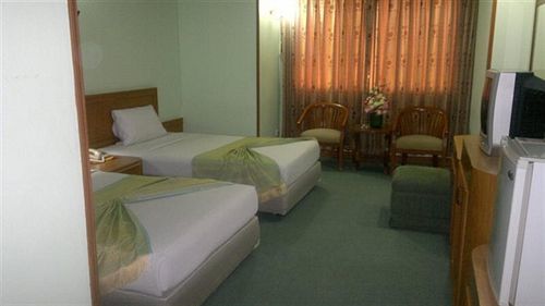 Pathumthani Place Hotel Esterno foto