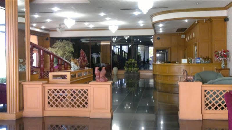Pathumthani Place Hotel Esterno foto