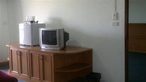 Pathumthani Place Hotel Esterno foto